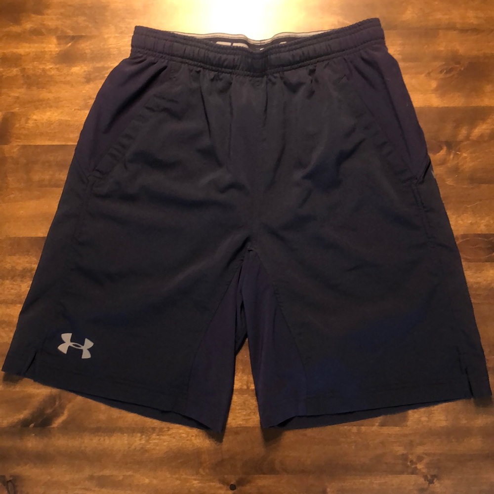 Men’s medium Under Armour Athletic shorts
